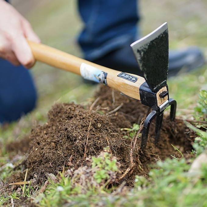 Japanese Craftsmanship Garden Hoe and Cultivator Hand Tiller