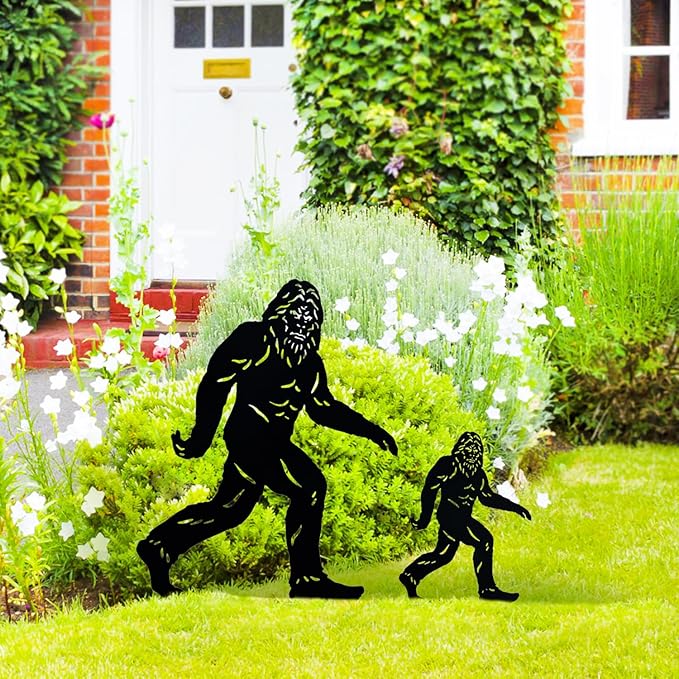 15.8 inch Bigfoot Metal Outdoor Decor Big Foot Sasquatch Gifts for Men/Women Bigfoot Silhouette Statues for Yard Art, Patio, Lawn, Forests, Garden Decor, Yard Display, Garden Decorations