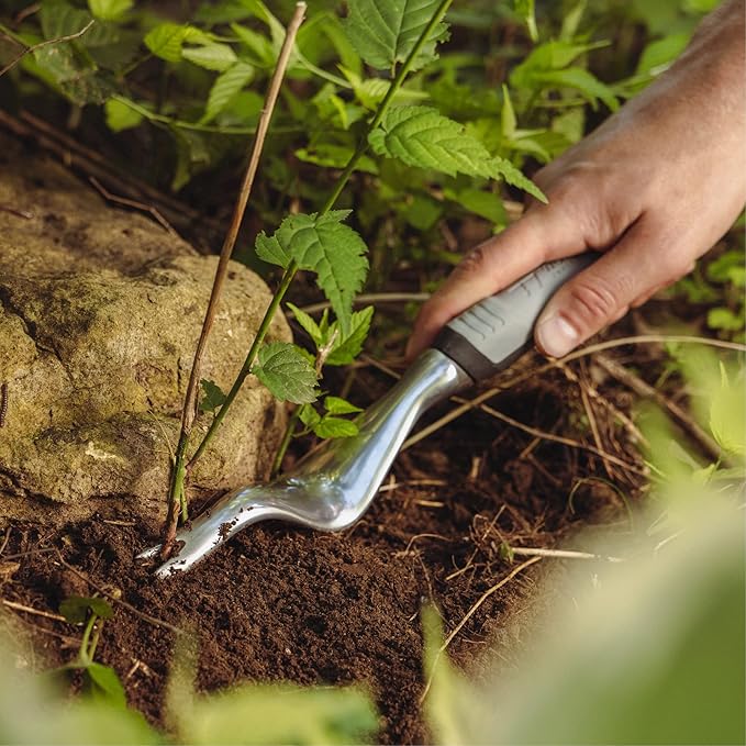 Woodland Tools Heavy Duty Garden Weeder – Manual Weed Puller Tool with Anodized Aluminum Blade & Ergonomic Grip – Root Remover for Dandelions, Thistles, & Taproots – Lawn & Flower Bed Weeding Tool